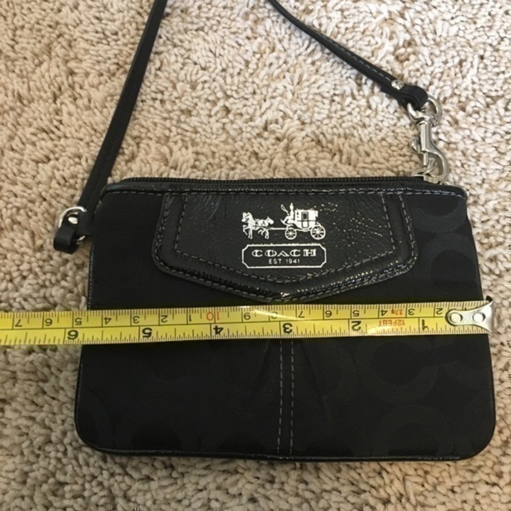 Coach Black OP Art signature wristlet - Picture 8 of 13